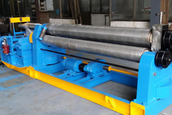 三輥對(duì)稱(chēng)式卷板機(jī)的分類(lèi)及特點(diǎn)，了解嗎